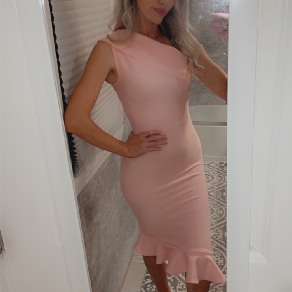 One shoulder ruffle hem bandage dress